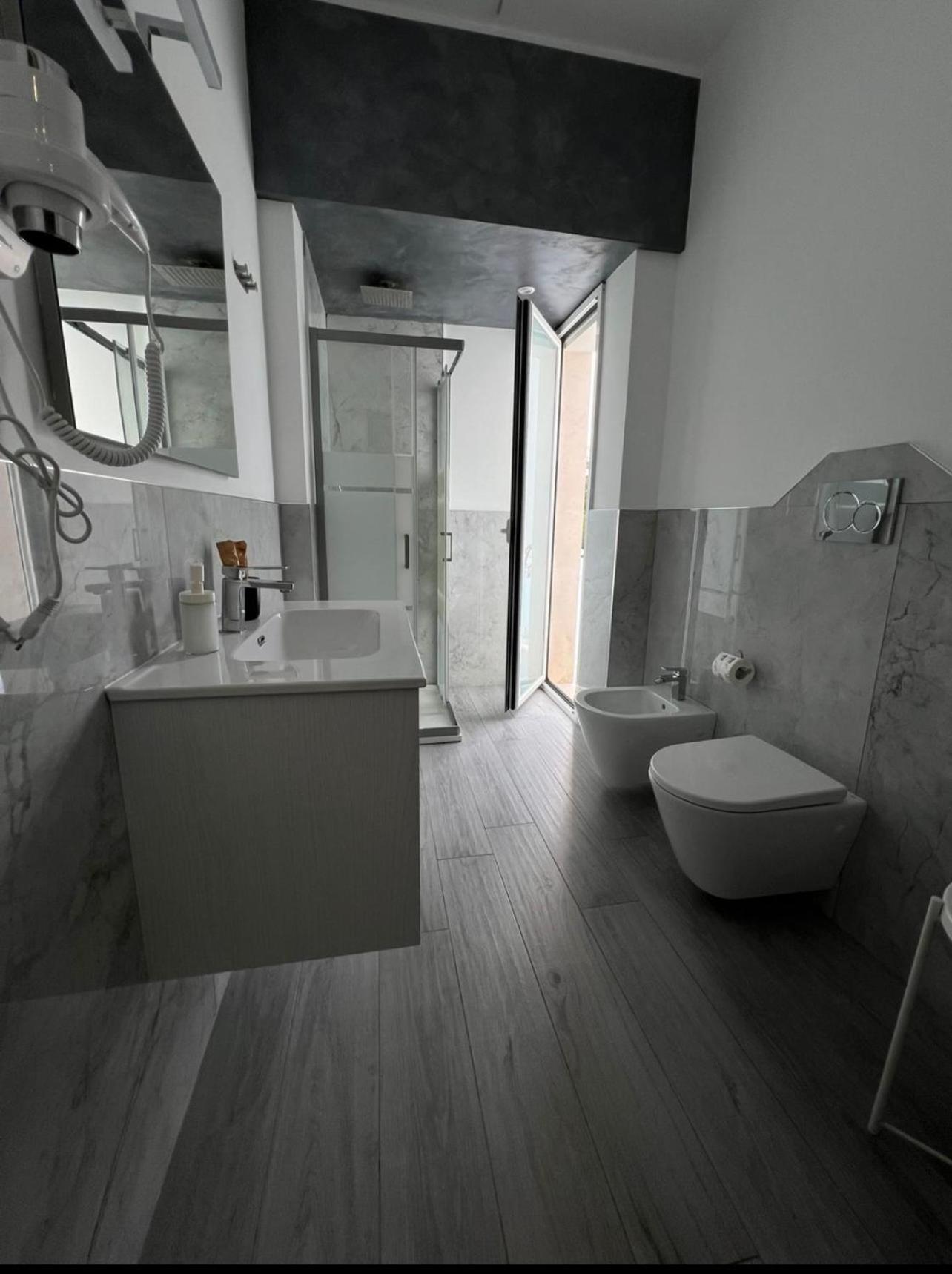 Hotel Giufra Bari Zewnętrze zdjęcie